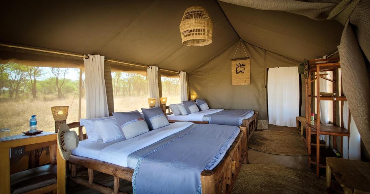 Готель Zawadi Camp Серенгеті Екстер'єр фото