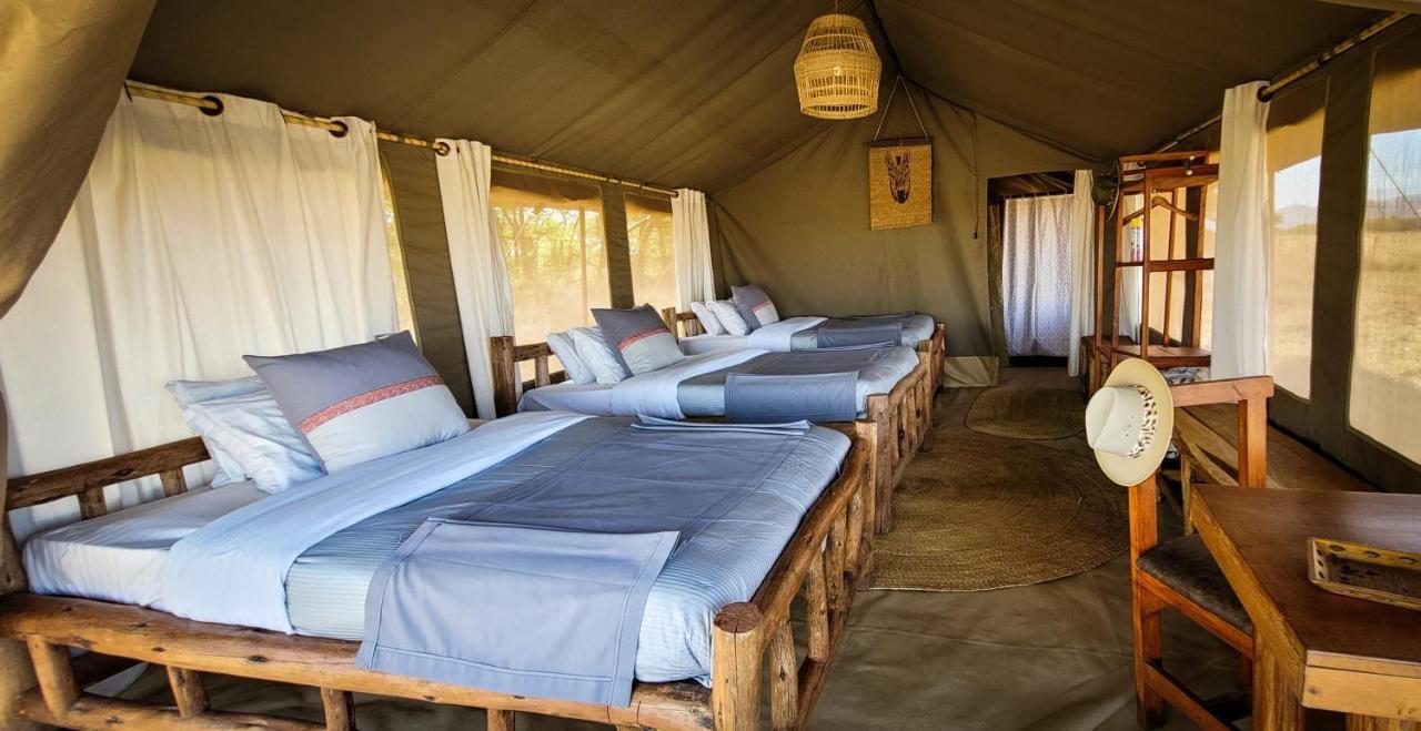 Готель Zawadi Camp Серенгеті Екстер'єр фото