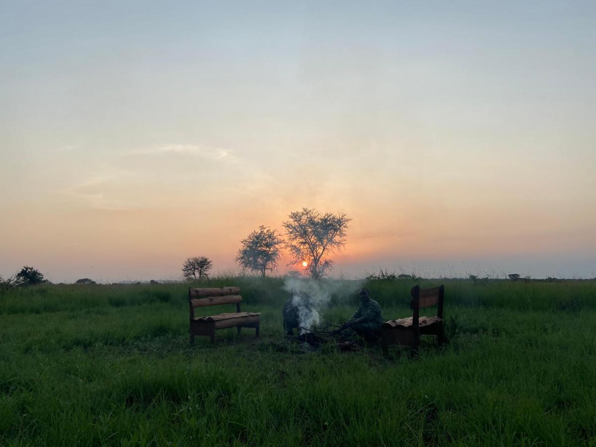 Готель Zawadi Camp Серенгеті Екстер'єр фото